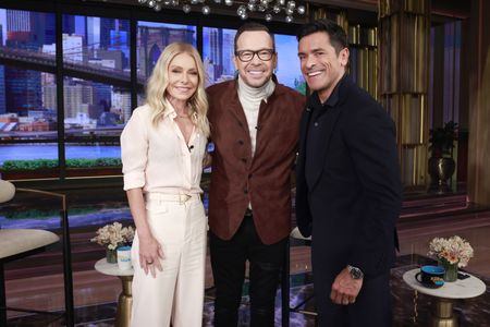 KELLY RIPA, DONNIE WAHLBERG, MARK CONSUELOS