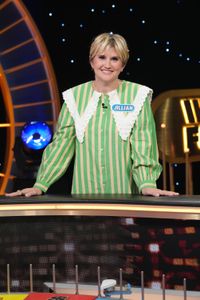 JILLIAN BELL