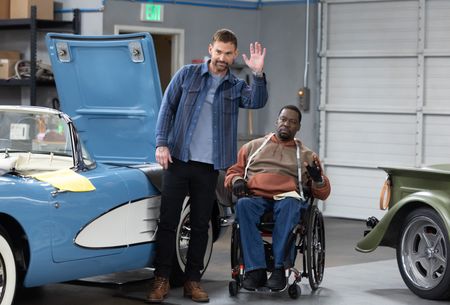 SEANN WILLIAM SCOTT, DARYL "CHILL" MITCHELL