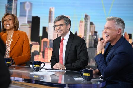 ROBIN ROBERTS, GEORGE STEPHANOPOULOS, SAM CHAMPION