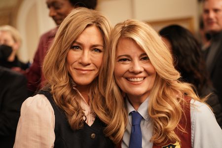 JENNIFER ANISTON, LISA WHELCHEL