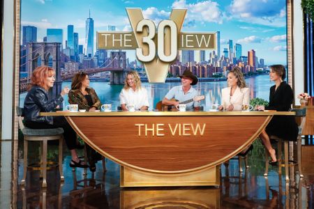 JOY BEHAR, ANA NAVARRO, SARA HAINES, KENNY CHESNEY, SUNNY HOSTIN, ALYSSA FARAH GRIFFIN