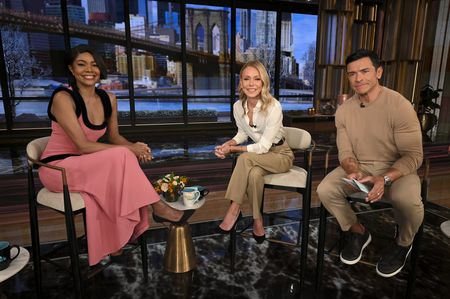 GABRIELLE UNION, KELLY RIPA, MARK CONSUELOS