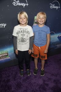 MESSITT TWINS