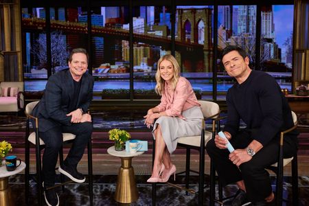 SCOTT WOLF, KELLY RIPA, MARK CONSUELOS