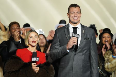 JULIANNE HOUGH, ROB GRONKOWSKI