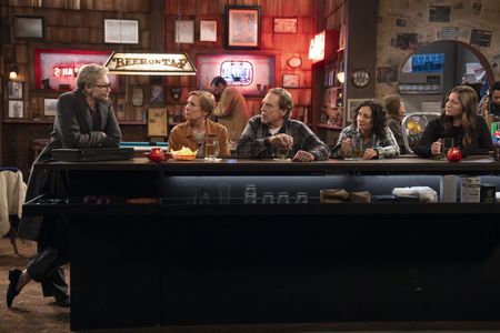 JANE LYNCH, LAURIE METCALF, JOHN GOODMAN, SARA GILBERT, EMMA KENNEY