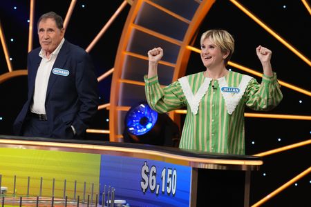 RICHARD KIND, JILLIAN BELL