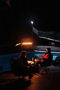 Mariana van Zeller interviews Michael about his past as an operations manager at Rodeo Recovery. (National Geographic)