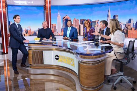 WILL REEVE, SAM CHAMPION, MICHAEL STRAHAN, ROBIN ROBERTS, GEORGE STEPHANOPOULOS , LARA SPENCER