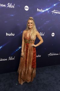 CARRIE UNDERWOOD