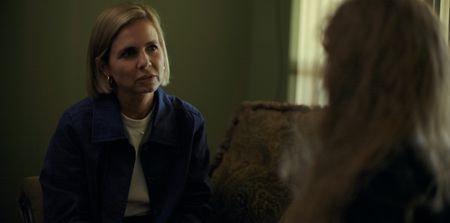 Mariana van Zeller interviews Leslie, a scam victim in Louisiana. (National Geographic)