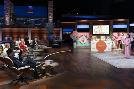 MARK CUBAN, BARBARA CORCORAN, KEVIN O'LEARY, LORI GREINER, ROBERT HERJAVEC, LEILA "CRICKET" DARYA AZIMA