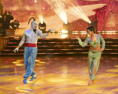 JAN RAVNIK, JENNIFER AFFLECK