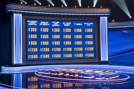 CELEBRITY JEOPARDY!