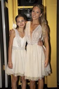 IZABEL EARLE, ALIX EARLE