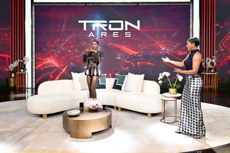 JODIE TURNER SMITH, TAMRON HALL