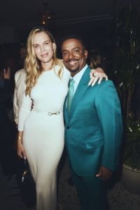 SARA FOSTER, ALFONSO RIBEIRO