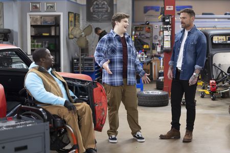 DARYL "CHILL" MITCHELL, MAXWELL SIMKINS, SEANN WILLIAM SCOTT