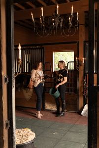 KIMBERLY WILLIAMS-PAISLEY, JESSICA CAPSHAW