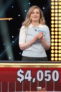 GILLIAN JACOBS