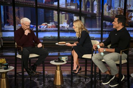 ANDERSON COOPER, KELLY RIPA, MARK CONSUELOS