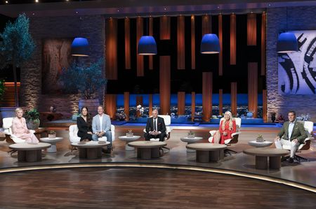 BARBARA CORCORAN, JOANNA GAINES, CHIP GAINES, KEVIN O'LEARY, LORI GREINER, DANIEL LUBETZKY