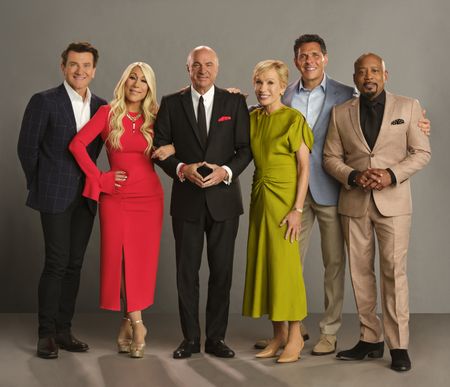 ROBERT HERJAVEC, LORI GREINER, KEVIN O'LEARY, BARBARA CORCORAN, DANIEL LUBETZKY, DAYMOND JOHN