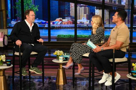 RAINN WILSON, KELLY RIPA, MARK CONSUELOS