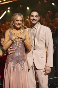 ELAINE HENDRIX, ALAN BERSTEN