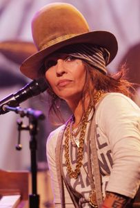 LINDA PERRY