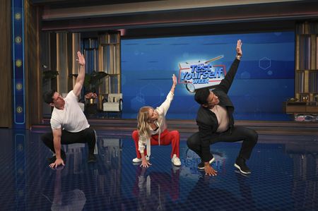Jeff Cavaliere, Kelly Ripa, Mark Consuelos 