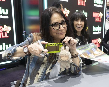 PAMELA ADLON, LAUREN TOM