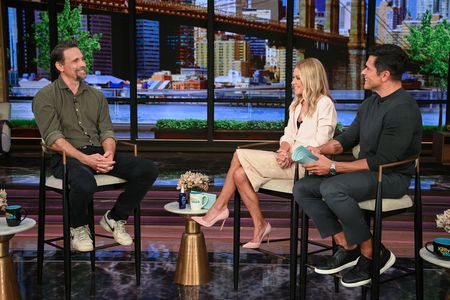 JEREMY SISTO, KELLY RIPA, MARK CONSUELOS