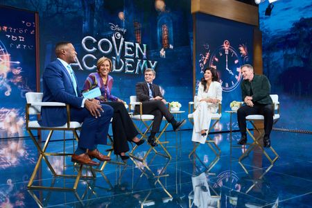 MICHAEL STRAHAN, ROBIN ROBERTS, GEORGE STEPHANOPOULOS, TIFFANI THIESSEN, DEVON SAWA