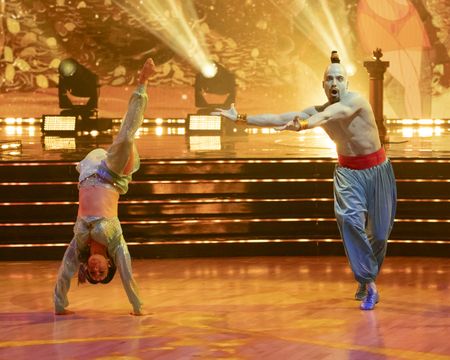 JENNIFER AFFLECK, JAN RAVNIK