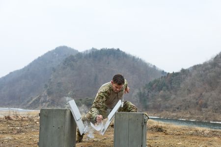 Chris Hemsworth sets out to confront his chronic pain in a bold, immersive journey through South Korea. Guided by pain expert Dr. BJ Miller, he explores ancient healing traditions and cutting-edge science. The final test: ípain valleyîóa brutal gauntlet of Special Forces trials that will push him to the limit. (credit: National Geographic/Evan Paterakis)