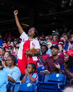 LISA ANN WALTER, CHRIS PERFETTI, SHERYL LEE RALPH, TYLER JAMES WILLIAMS, QUINTA BRUNSON