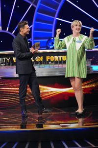 RYAN SEACREST, JILLIAN BELL