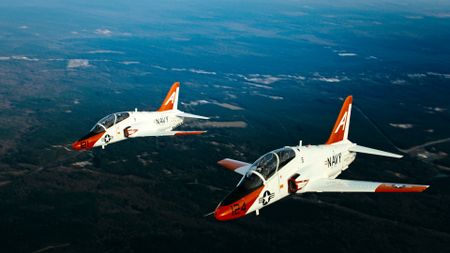 Student Capt. Steph Harris and and CDR 'Duster' Estrada return to base after a dogfight test. (Credit: National Geographic)