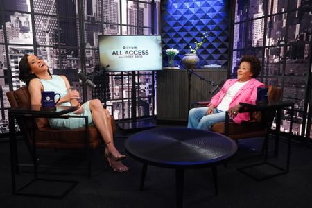 LINSEY DAVIS, WANDA SYKES