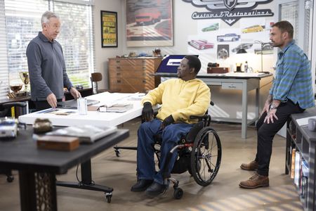 TIM ALLEN, DARYL "CHILL" MITCHELL, SEANN WILLIAM SCOTT