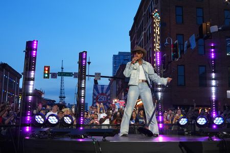 NE-YO