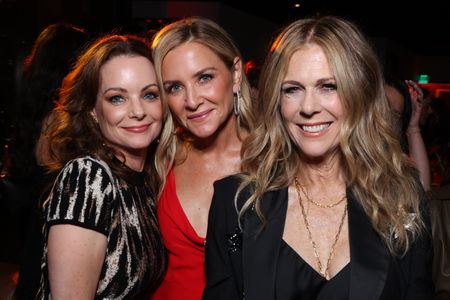 KIMBERLY WILLIAMS-PAISLEY, JESSICA CAPSHAW, RITA WILSON