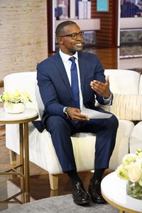 DR DARIEN SUTTON