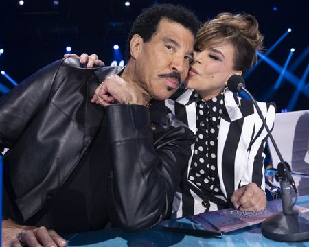 LIONEL RICHIE, PAULA ABDUL