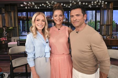 Kelly Ripa,  Maria Menounos, Mark Consuelo