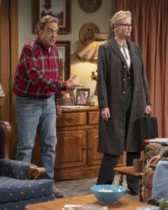 JOHN GOODMAN, JANE LYNCH