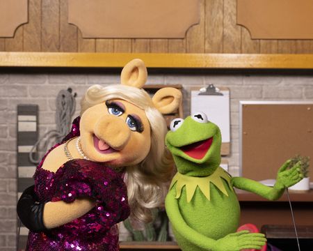 MISS PIGGY, KERMIT THE FROG