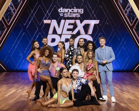TOP: NATALIE, ALLEN, ADELE, TRISTEN, BENJI, STEPHANI, ROBERT IRWINMIDDLE: SELENA, AJ, ERIK, BRIARBOTTOM: NINA, JAKE
